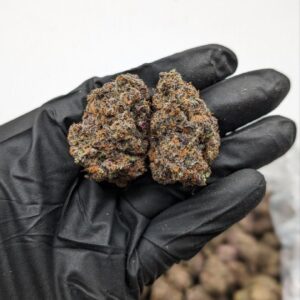 Peaches & Cream | THC ≈ 21%
